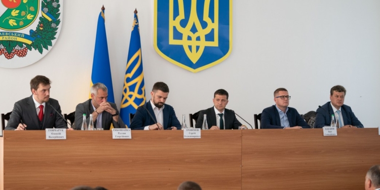 “Это война с государством. В схеме Нацполиция, СБУ и другие”, – Зеленский о янтарной мафии (ВИДЕО)