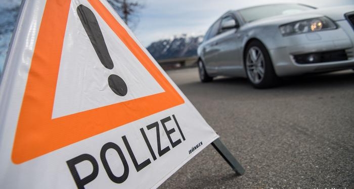 В Германии переодетые в полицейских грабители отобрали у украинцев 15 тысяч евро