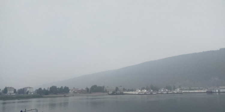 Отрезанные от мира: появились страшные фото и видео города в эпицентре сибирских пожаров