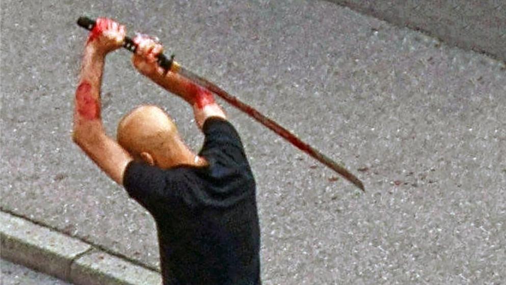 В Германии эмигрант мечом зарубил на улице мужчину 1