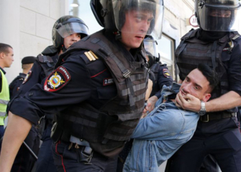 Протесты в Москве: петиция за прекращение уголовного преследования митингующих набрала больше 100 тысяч подписей