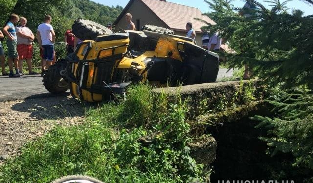 12-летний водитель квадроцикла устроил ДТП на Закарпатье: госпитализированы восемь человек (ФОТО)