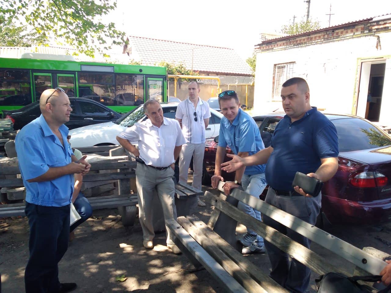 После жалоб николаевцев водителям новых автобусов напомнили о выдаче билетов и остановках по требованию