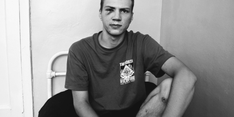 «В моем глазу сейчас насчитывается 750 чужеродных единиц»: николаевцы могут помочь молодому морпеху из 36 бригады