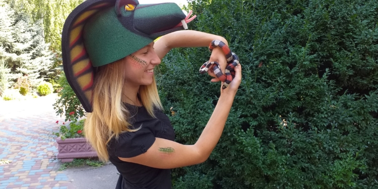 Николаевский зоопарк познакомил горожан с милыми змеями (ФОТО)