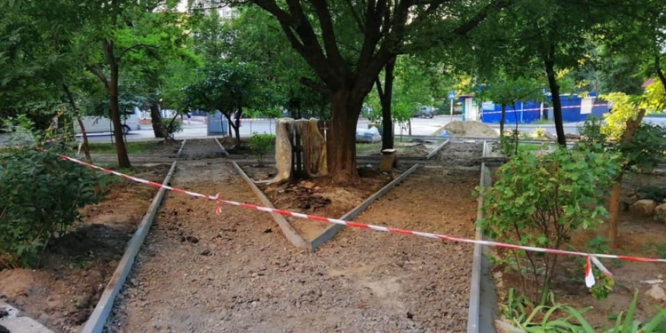 В Николаеве улицу Шоссейную устилают плиткой (ФОТО)