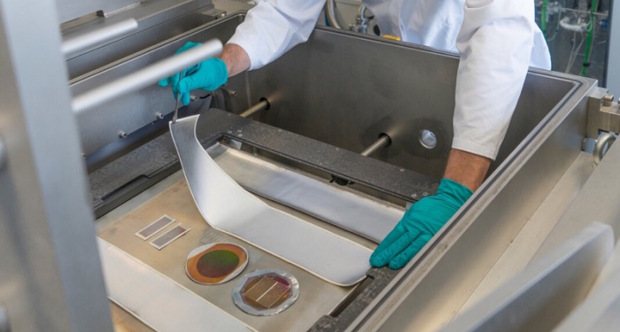 Немецкие исследователи разрабатывают текстильные солнечные батареи