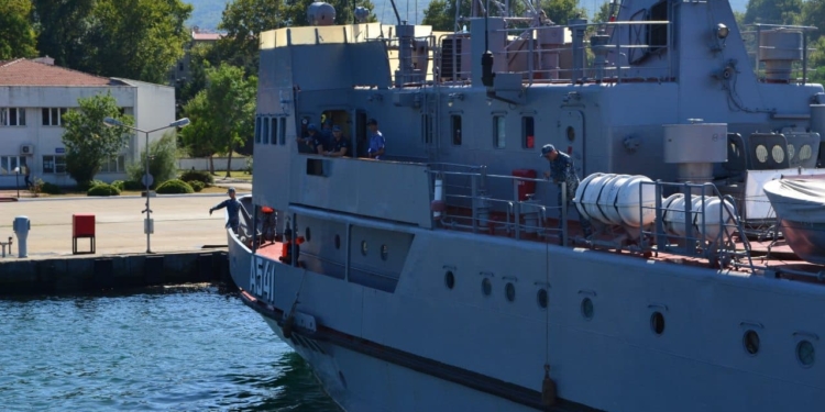 Морской поход: украинские катера зашли в главную базу ВМС Турции (ФОТО)