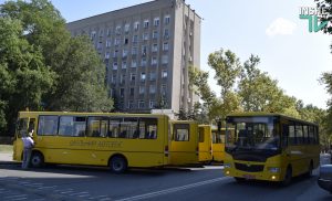 В Николаеве передали 24 школьных автобуса учебным заведениям области. Нужно еще 30 (ФОТО и ВИДЕО) 1