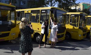 В Николаеве передали 24 школьных автобуса учебным заведениям области. Нужно еще 30 (ФОТО и ВИДЕО) 3