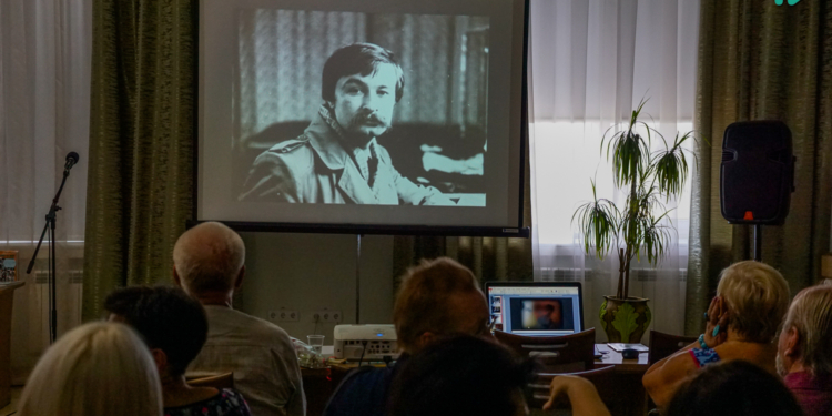 Великан и сила. Николаевцы на вечере «Музыка поэзии над рекой жизни» вспоминали о Дмитре Кремине (ФОТО)