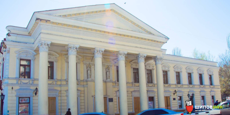 Директор николаевского русдрама заявил, что на реставрацию фасада здания необходимо 14 миллионов гривен (ФОТО)