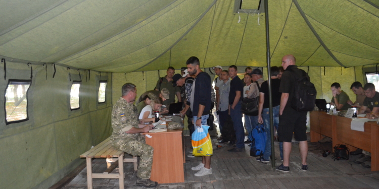 На Николаевщине к учениям бригады теробороны привлекли 2000 военнообязанных (ФОТО)