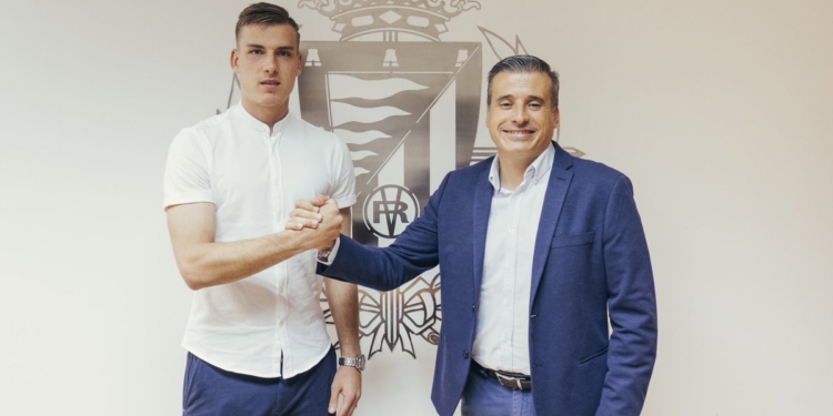 Вратарь сборной Украины Лунин покинул “Реал” и перешел в “Вальядолид” (ФОТО)