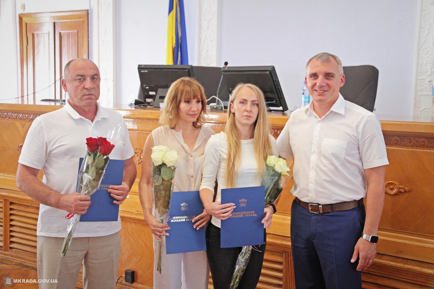 Николаевских спортсменок, выигравших медали в Неаполе и Минске, торжественно поздравили во время сессии горсовета