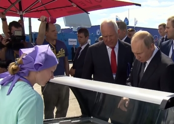 Путину подобрали личную продавщицу мороженого (ФОТО, ВИДЕО)