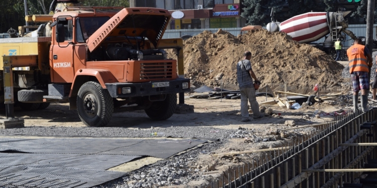 Реконструкция Соборной площади: Подрядчик получил 34,5 миллиона, работы идут по графику (ФОТО, ВИДЕО)