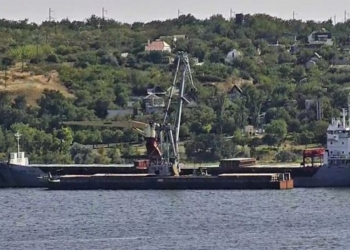 Николаевский речпорт жив – принял судно с удобрениями из Марокко (ФОТО)