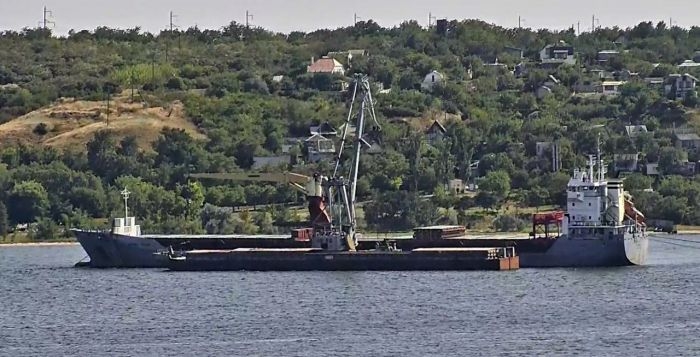 Николаевский речпорт жив – принял судно с удобрениями из Марокко (ФОТО)