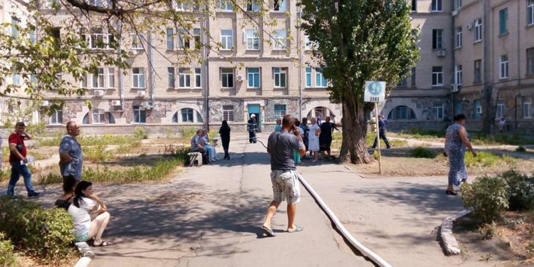 Фирме Антарес-БУД, провалившей строительство травмпункта, дали заработать еще 8,8 млн.грн. на крыше Николаевской областной больницы