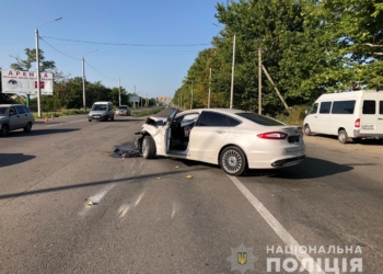 После аварии «Форда» и «Рено» в Корабельном районе пострадали четыре человека (ФОТО)