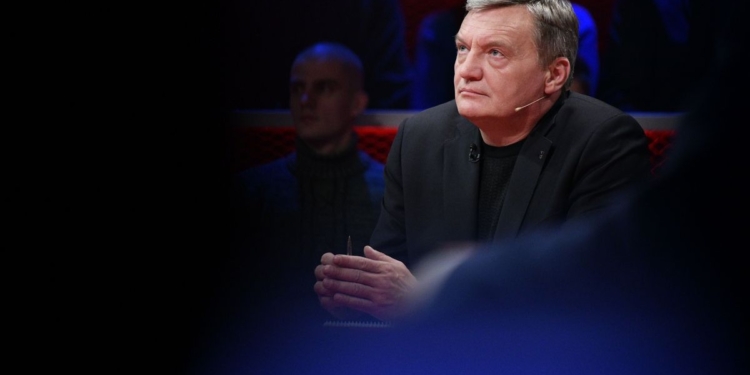 За взятку в $1,1 млн. задержан зам. министра по вопросам временно оккупированных территорий и внутренне перемещенных лиц Грымчак (ФОТО)