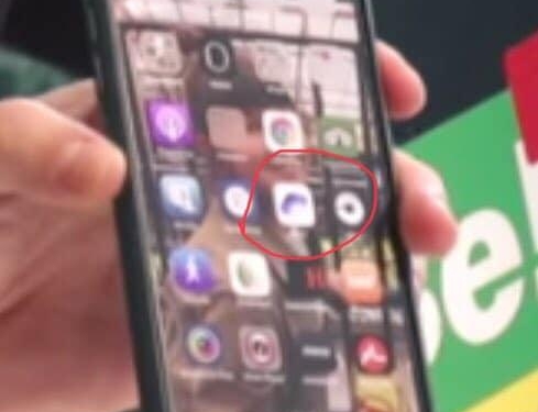 Зеленский пользуется российским облачным сервисом на смартфоне