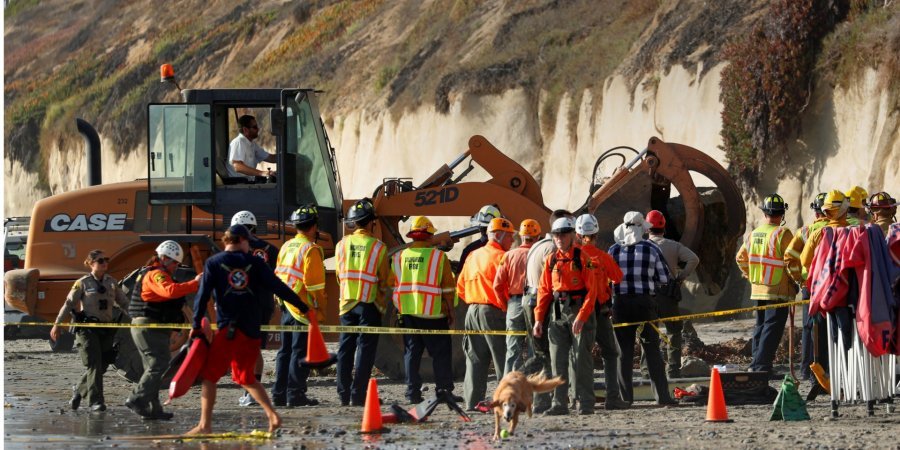 На пляже в Калифорнии обрушилась скала: трое погибших 1