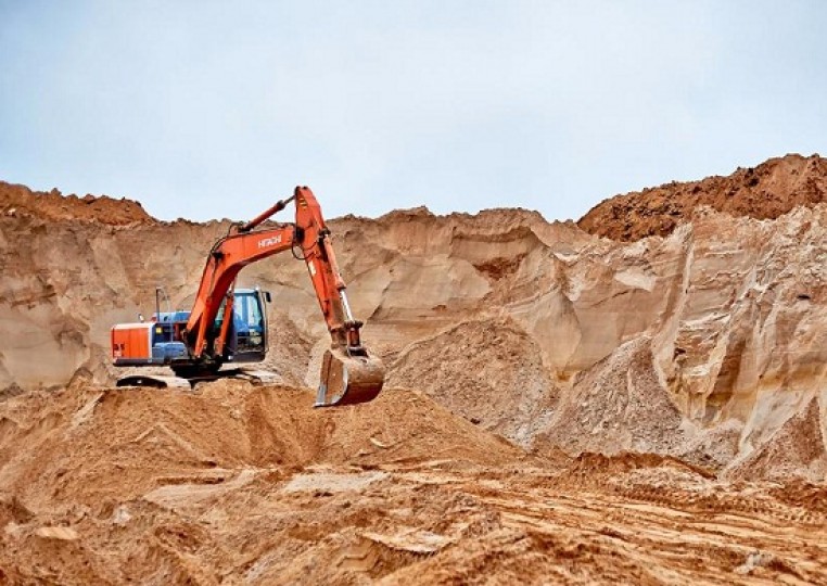 СБУ разоблачила предпринимателя, незаконно добывшего 300 тыс.тонн песка на Николаевщине 1