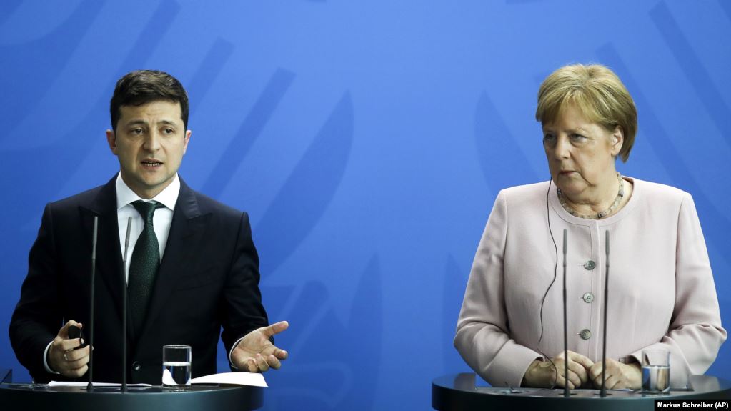 Зеленский по телефону общался с Меркель: что обсуждали 1