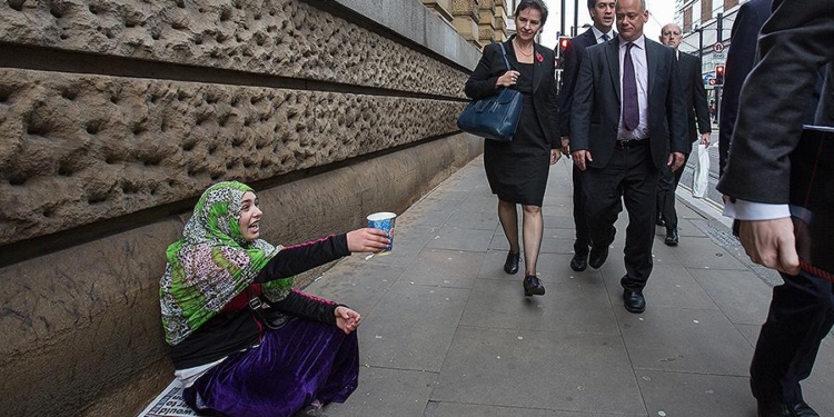 Теперь, чтобы попрошайничать в Швеции, нужно заполнить анкету онлайн и заплатить 23 евро