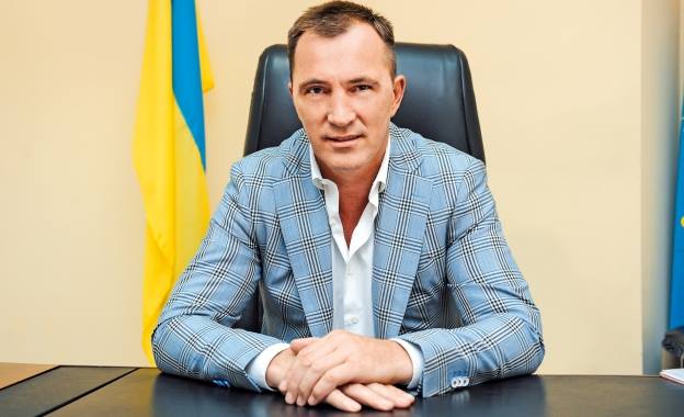 Обстрел из гранатомета. Метили не в Мостострой, а в офис президента Национальной федерации бокса Украины. Он винит бывшую власть (ФОТО) 5