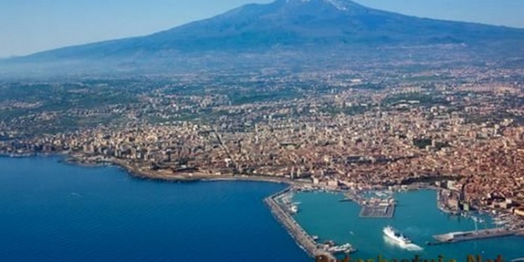 Неспокойный региончик: на дне моря недалеко от Сицилии обнаружены еще 6 вулканов