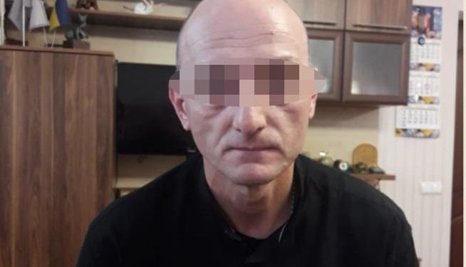 Правоохранители выдворили из страны вора-рецидивиста «Левана», который подделал паспорт, чтобы вернуться на Николаевщину (ФОТО)