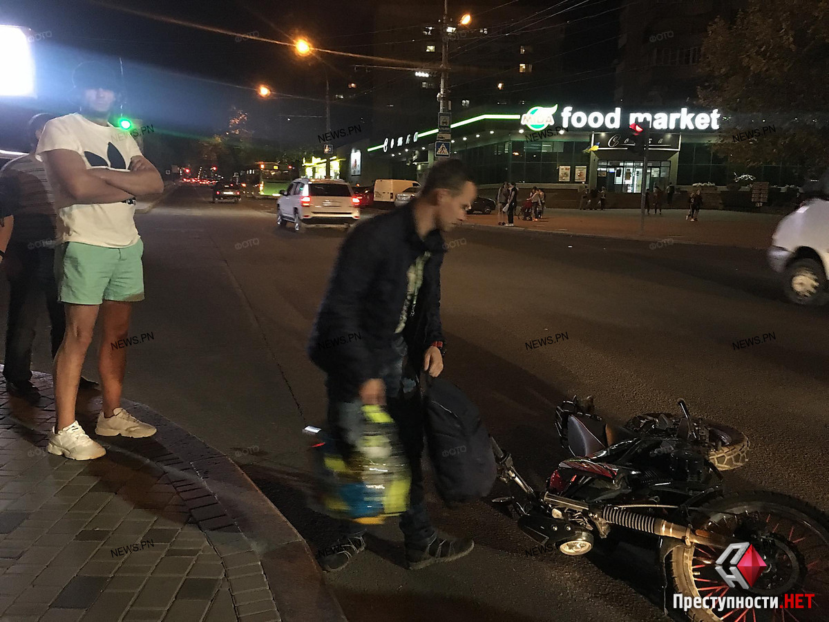 В Николаеве мотоциклист сбил несовершеннолетнего парня