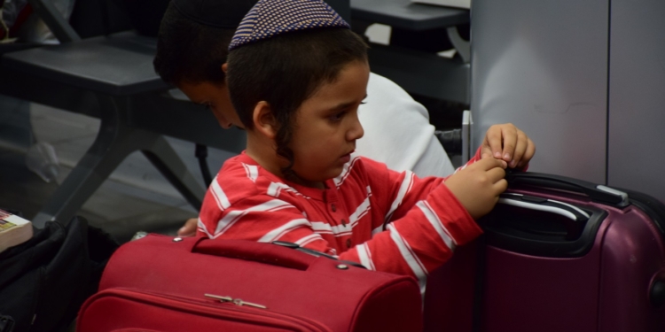 В Украину прибыло почти 25 тысяч паломников-хасидов – восьмерых не впустили (ФОТО)