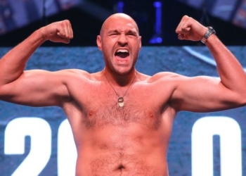 Британец Тайсон Фьюри похвастился, что побил бы Усика «с завязанной за спиной рукой»