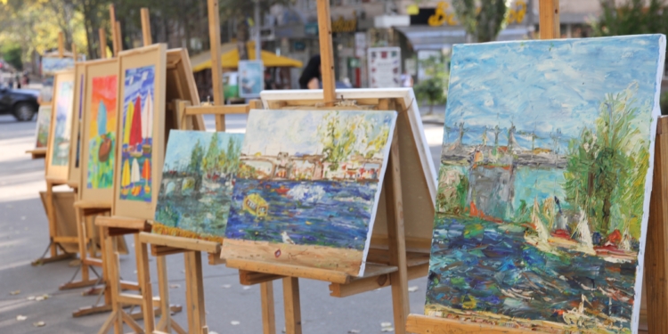 Ко Дню города Николаева: открылась выставка живописи «Золотой Буг» (ФОТО)