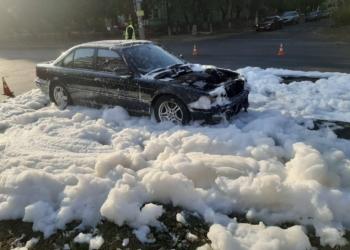 В Николаеве и Снигиревке горели два автомобиля (ФОТО)