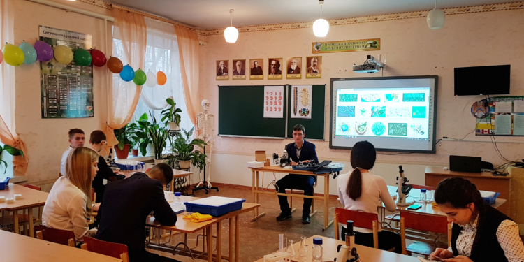 Опорная школа из Баштанки попала в десятку лучших в Украине