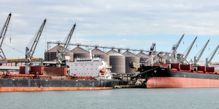 Восстание портов. Лавренюк, борьба за миллиарды с морских потоков и при чем тут Аваков