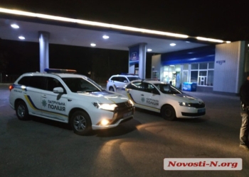 В Николаеве неадекватный мужчина угрожал взорвать заправку (ВИДЕО)