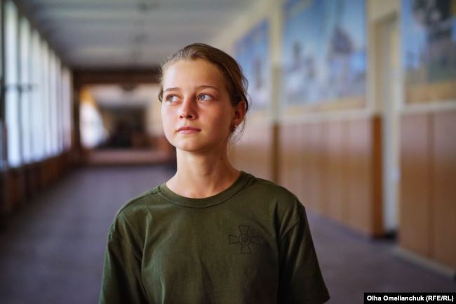 «Буду летчиком, как и отец»: в Киевский военный лицей впервые приняли девушек (ФОТО, ВИДЕО) 3