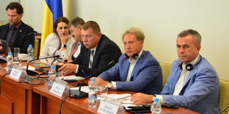 Высший совет правосудия видит угрозу для судебной системы в законопроекте Зеленского