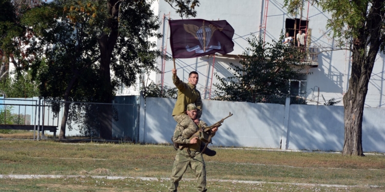 Десантники 79 бригады провели в Николаеве день открытых дверей и агитировали вступать в их ряды (ФОТО)