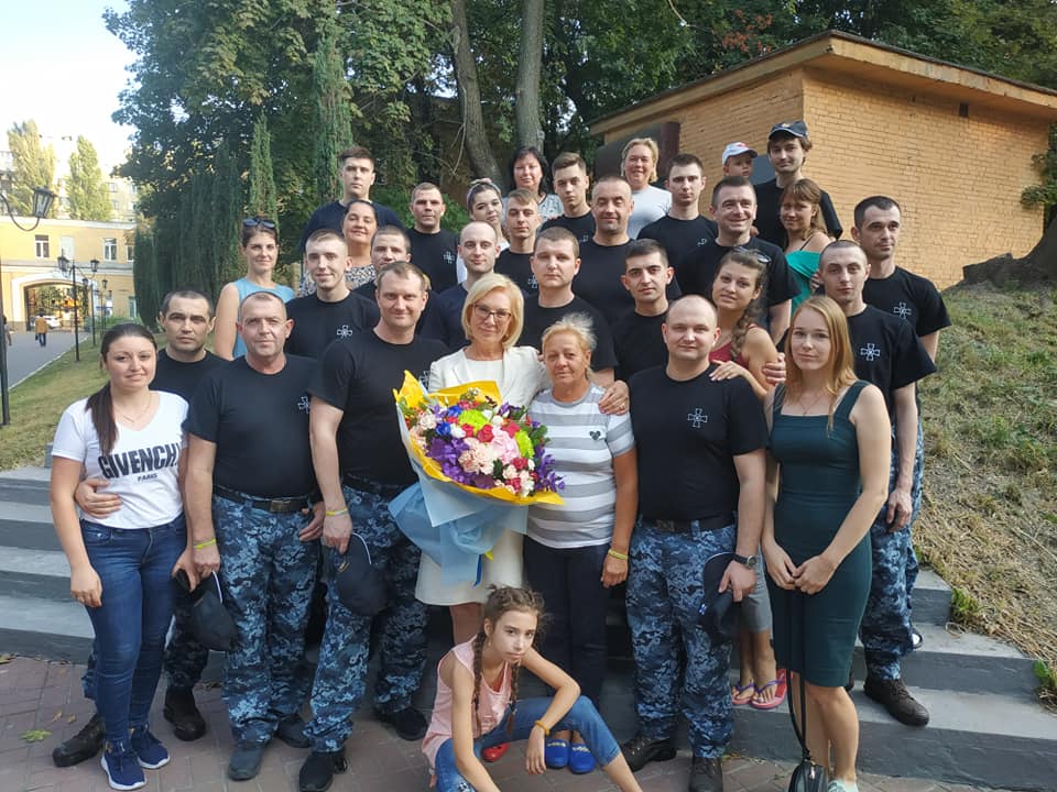 Освобожденные моряки из госпиталя отправляются в Одессу 1