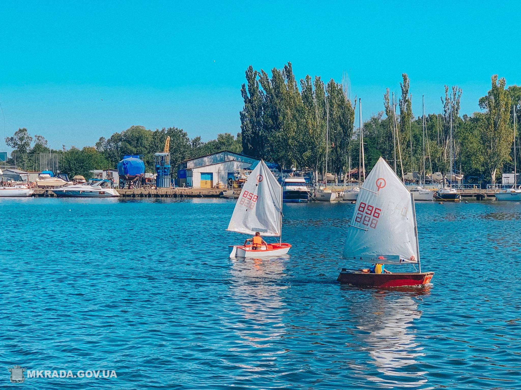 Возможность весело провести с семьей солнечные дни осени – на выходных в Николаеве пройдет Парад водных видов спорта (ФОТО)