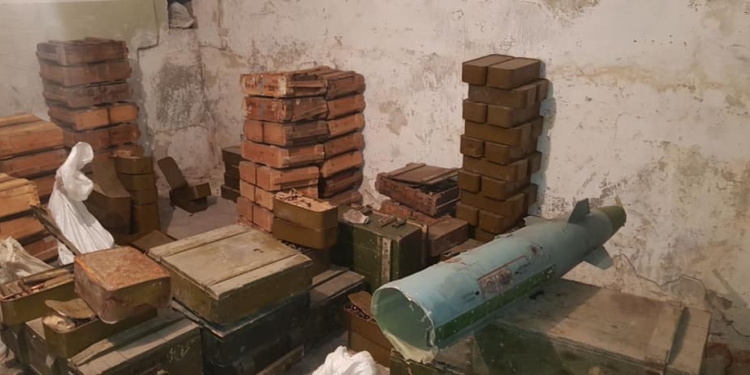 Батальоны ОУН, им.Мансура и Яроша сдали 10 тонн вооружения полиции (ФОТО)