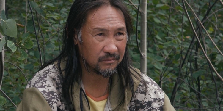 Шамана, который шел изгонять Путина, привезли в Якутск (ВИДЕО)