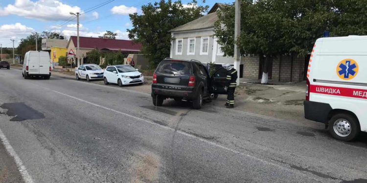 На Николаевщине водитель внедорожника врезался в частный дом